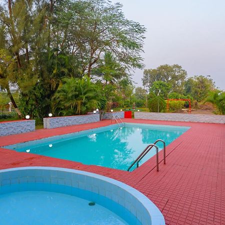 Prajakta Rest House Alībāg Exterior foto
