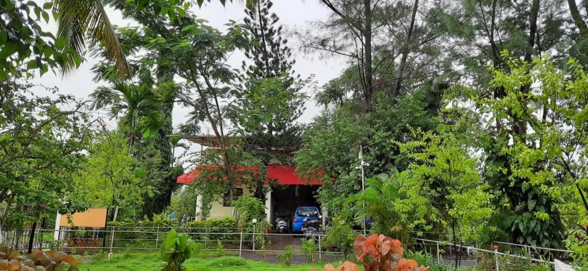 Prajakta Rest House Alībāg Exterior foto