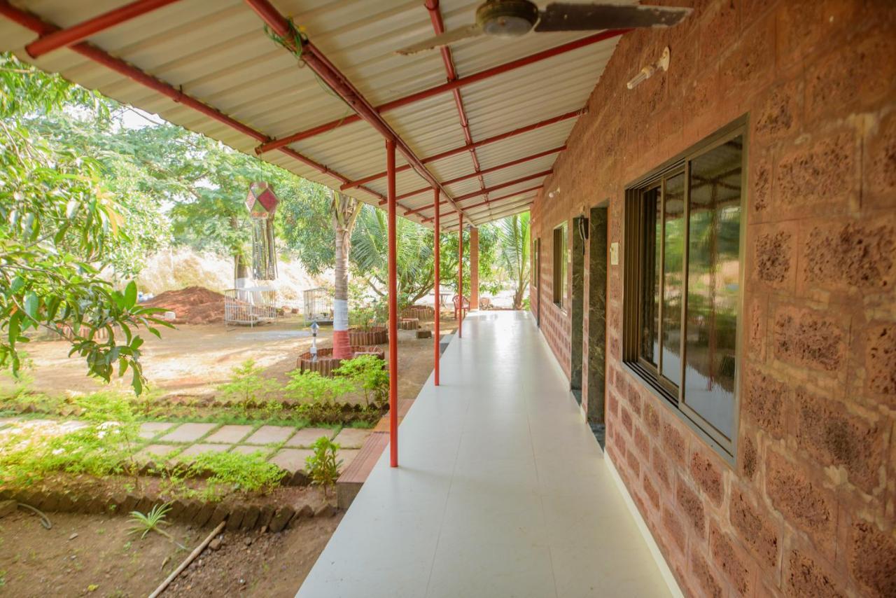 Prajakta Rest House Alībāg Exterior foto