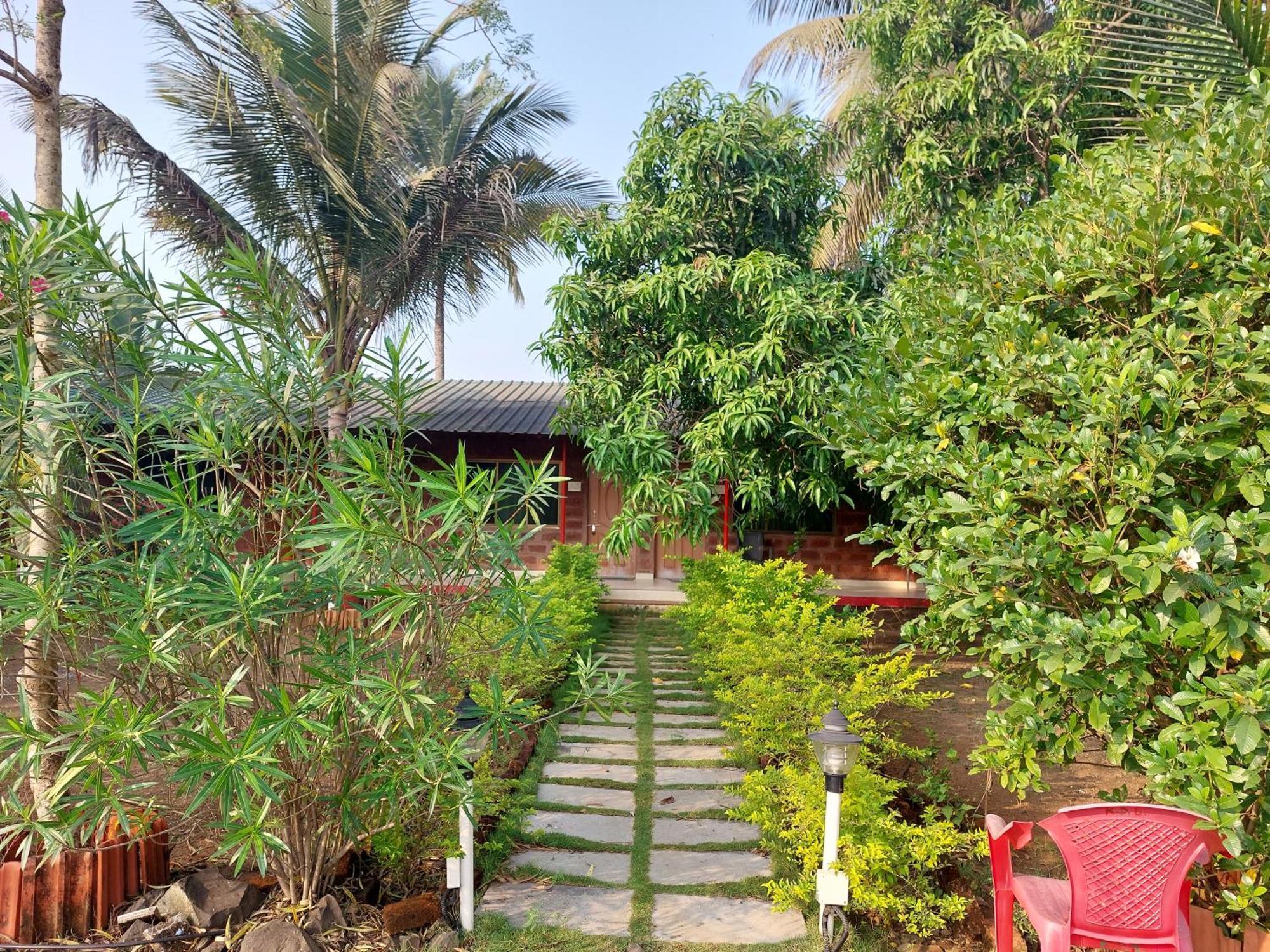 Prajakta Rest House Alībāg Quarto foto