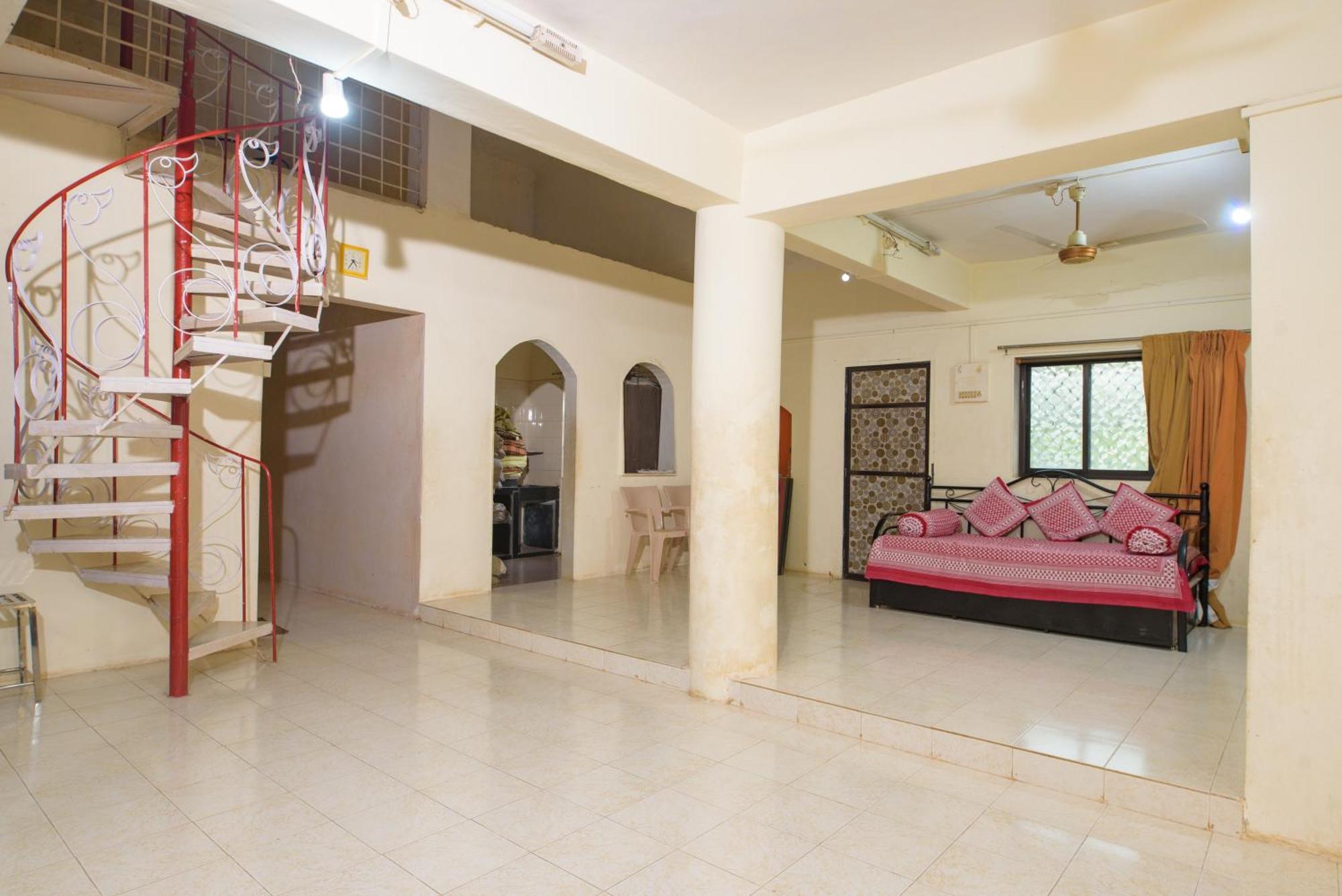 Prajakta Rest House Alībāg Quarto foto